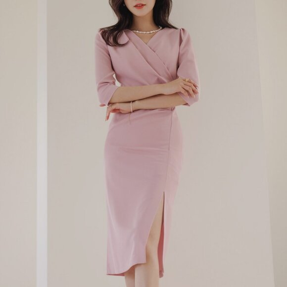 Ode Pink Feminine Side Shirring Slit Dress - Picture 2 of 7